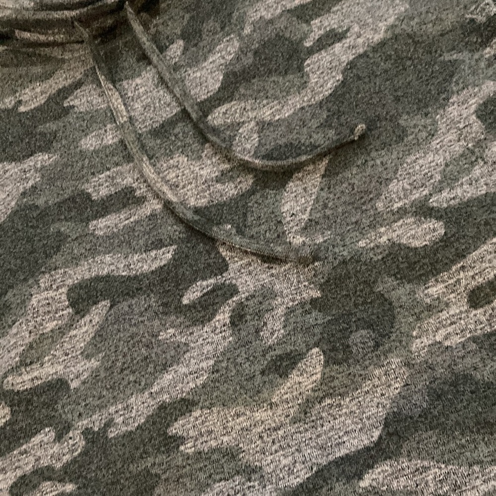 Maurices Camo Cowl Neck Pullover Sweatshirt Size S - Picture 9 of 9
